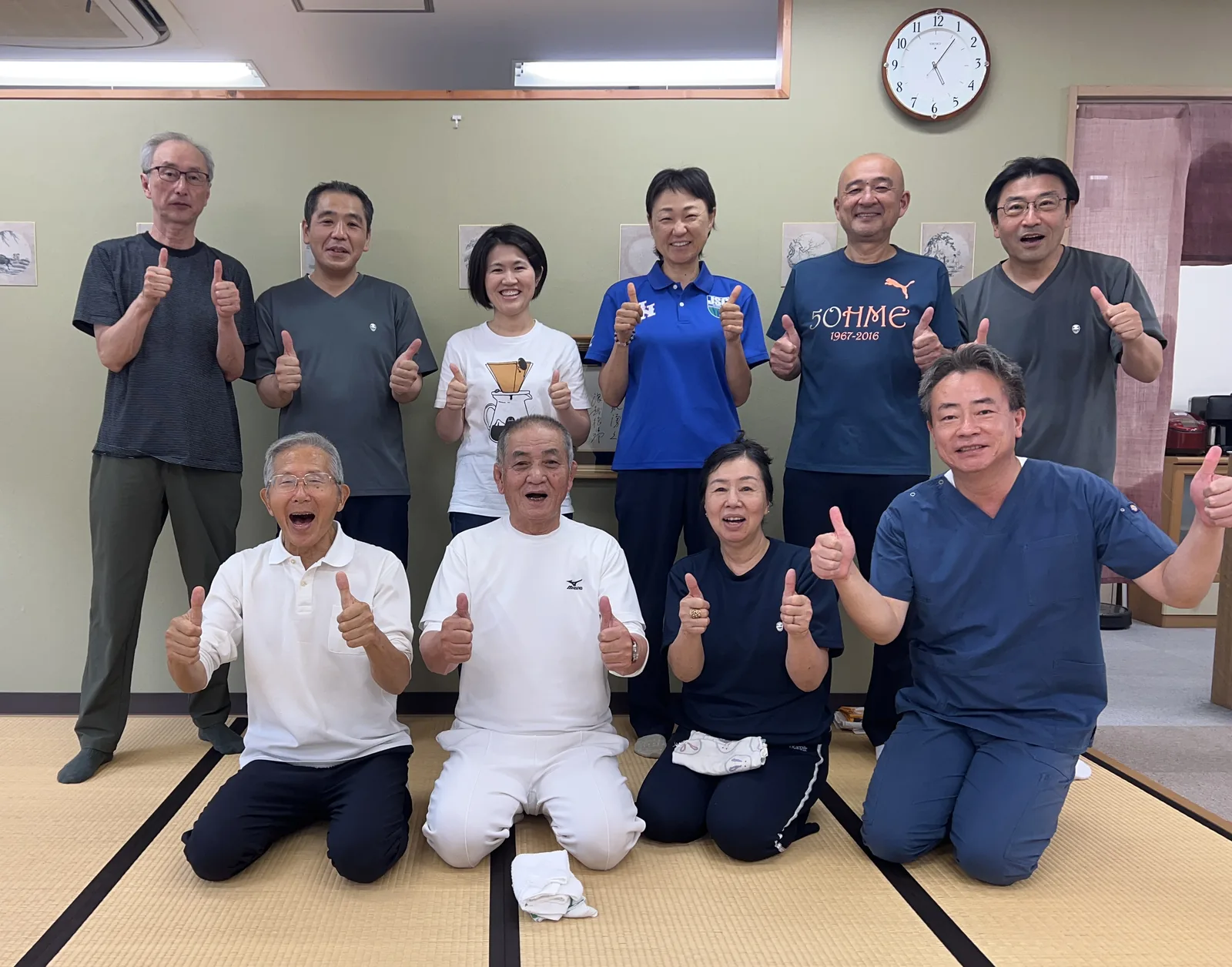令和8年7月定例研究会の参加者による集合写真